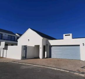 3 Bedroom House in Blue Lagoon 3 Bedroom House in Blue Lagoon